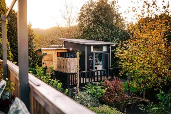 Starry Nights Cabin Fever Waikino Экстерьер фото