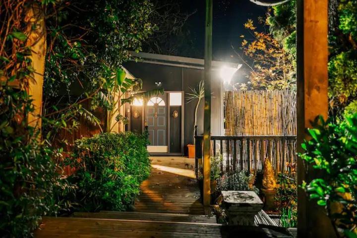 Starry Nights Cabin Fever Waikino Экстерьер фото